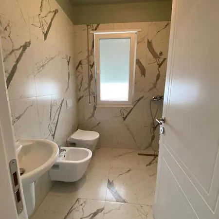 Apartment Exellent In Tirana